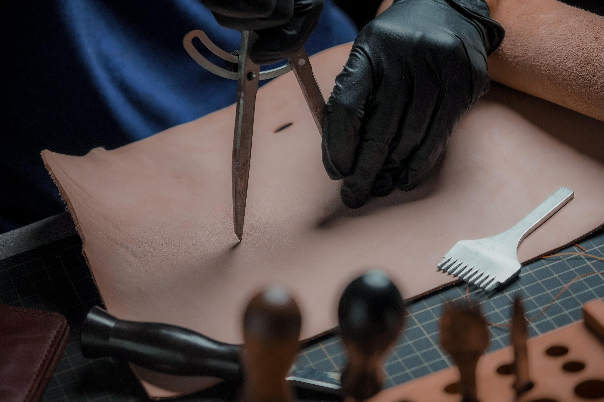 axycompany leathercraft 6627430 1920